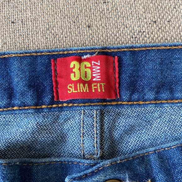 Wrangler Jeans - Picture 2 of 5